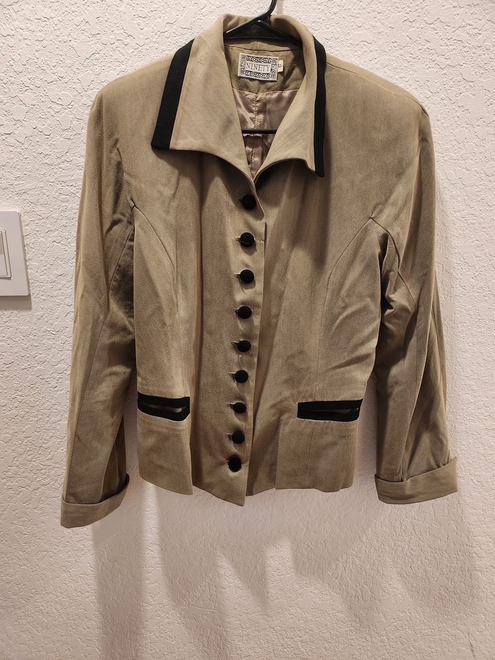 Vintage 1990's Women's Light Olive Green Jacket with Black Trim